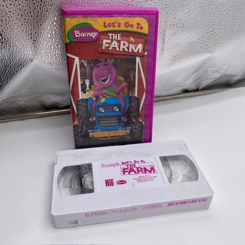 Barney HIT Barney's Let's Go To The Farm VHS Kids sing along Purple Case 2004